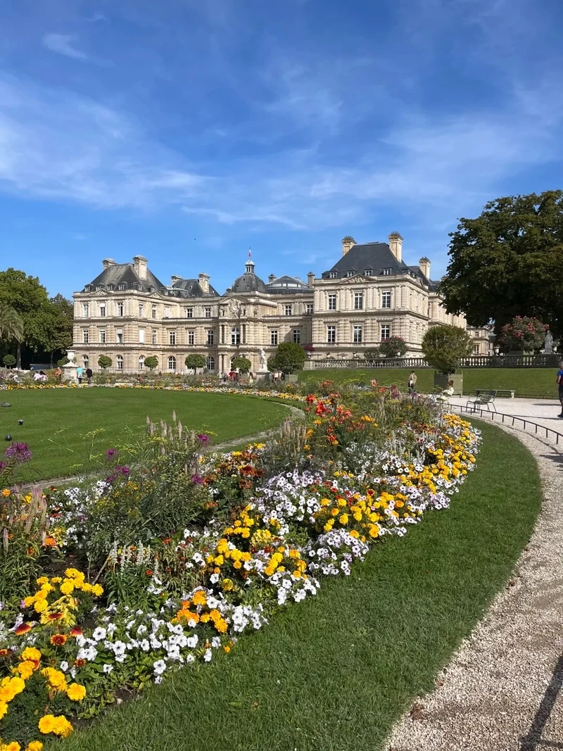 Khám phá nét quyến rũ của phong cảnh Paris nước Pháp