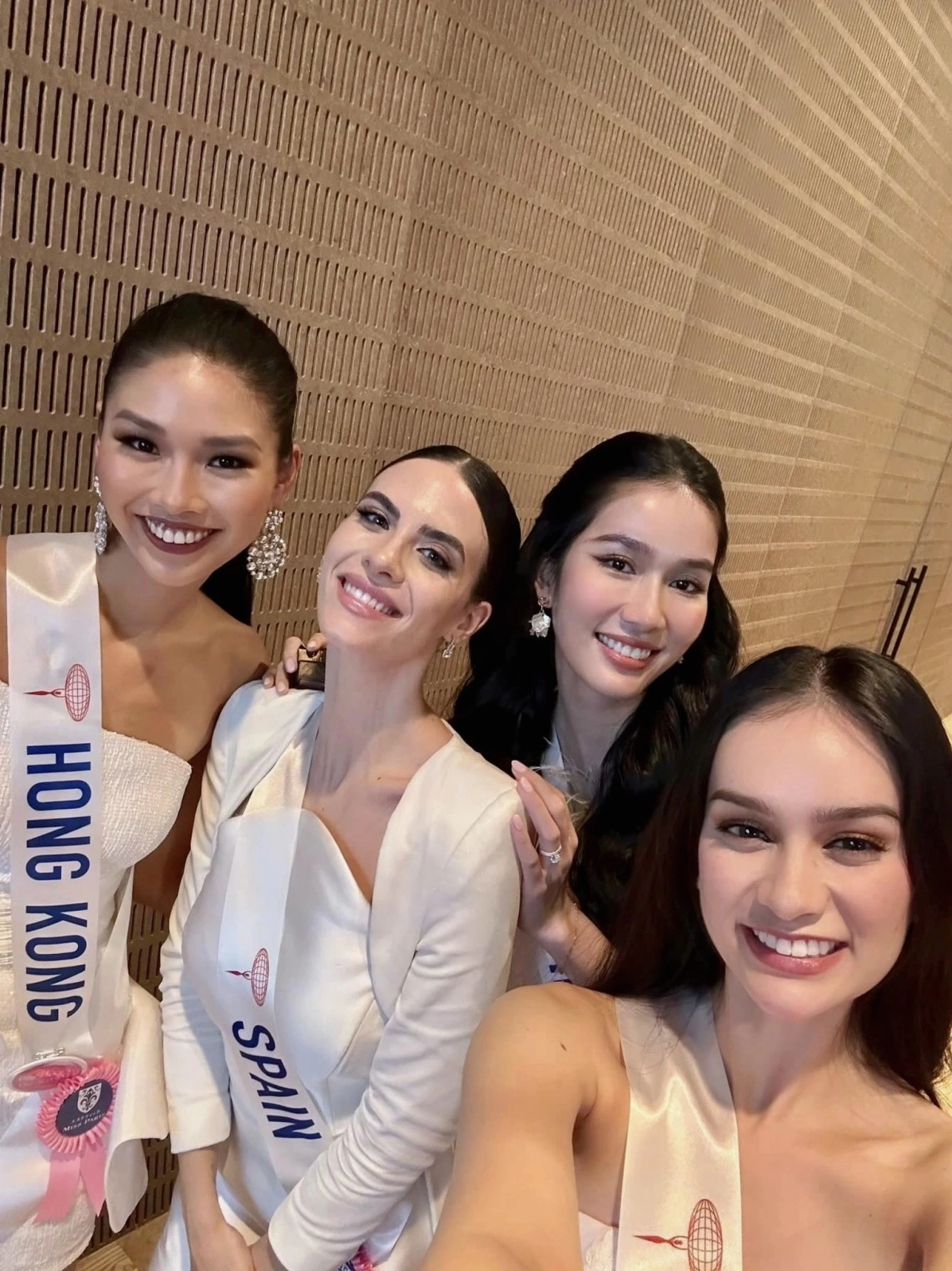 A hau phuong anh do sac xinh dep cung cac thi sinh miss international 2022 hinh anh 1