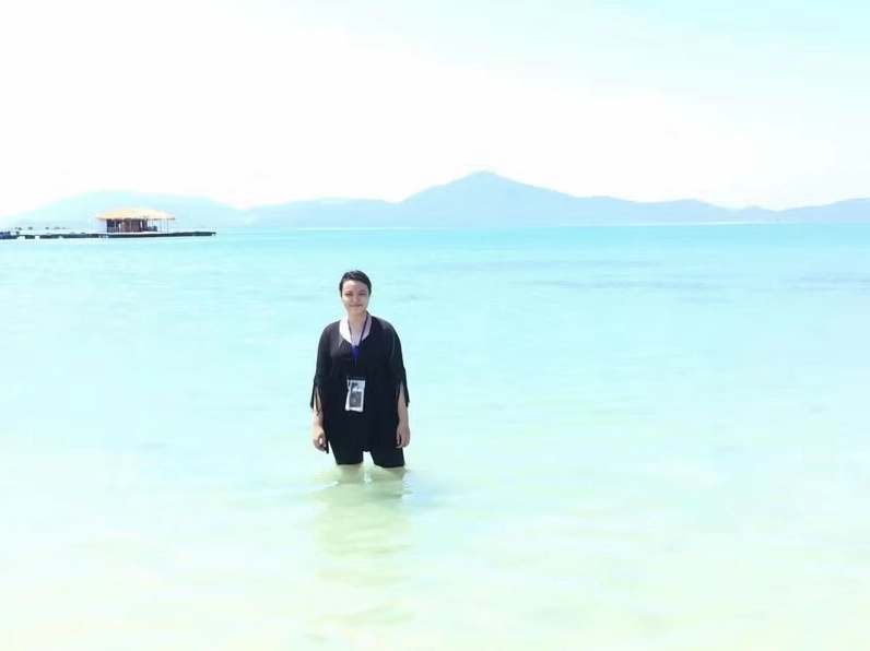 Á hậu Thủy Tiên lộng lẫy trong thiết kế dạ hội sang trọng