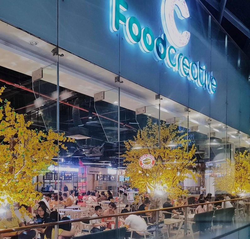 Ảnh bitexco quận 1 nổi bật giữa bức tranh đô thị nhộn nhịp