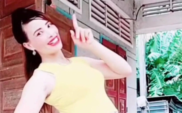 Biểu cảm đáng yêu của Lệ Hằng trong cuộc sống thường ngày