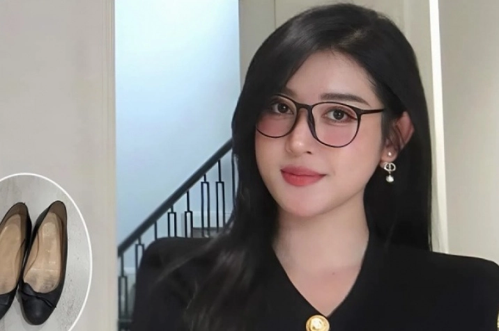 Bức ảnh gây tranh cãi nhỏ về việc thanh lý đồ cũ của người đẹp