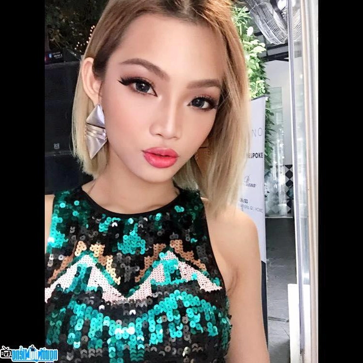 Bức ảnh tuyệt đẹp về King Lady nữ DJ nổi tiếng thu hút mọi ánh nhìn