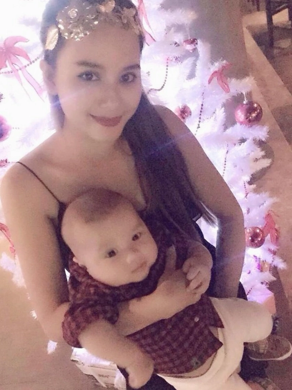 Cả nhà vui vẻ tận hưởng những phút giây bên nhau