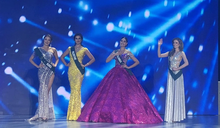 Cận cảnh nụ cười tươi tắn của Thạch Thu Thảo trong đêm chung kết