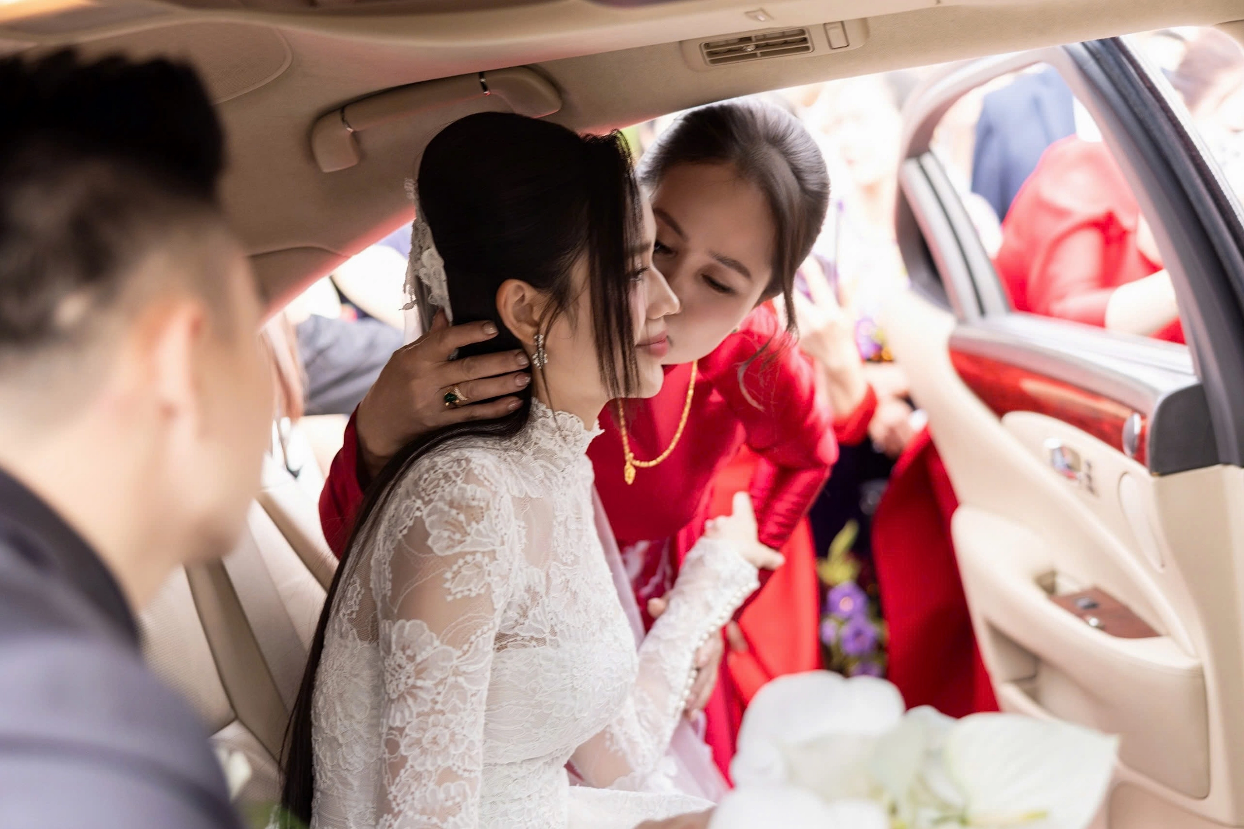 Cận cảnh vẻ đẹp kiêu sa của hoa hậu đô thị hà