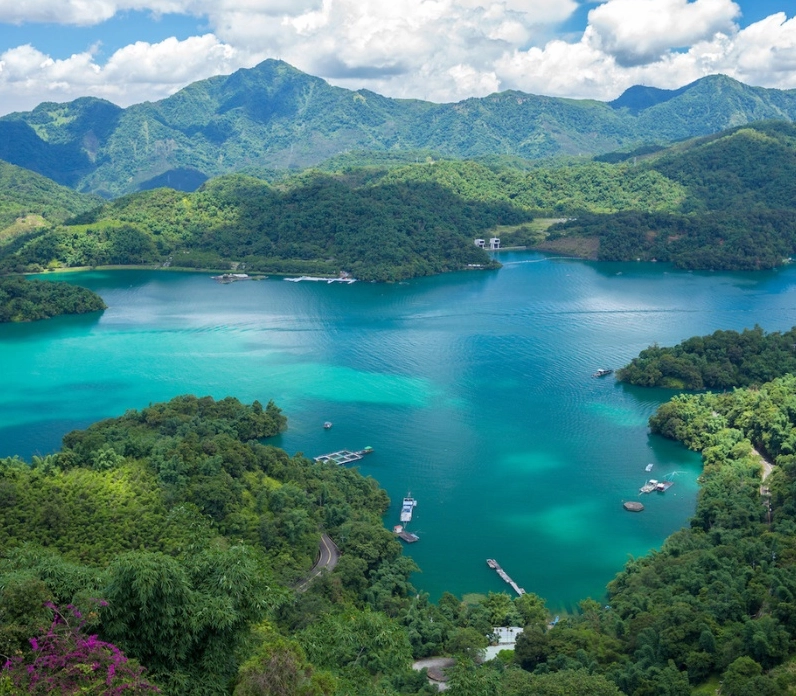 Cảnh sắc thiên nhiên thơ mộng tựa chốn bồng lai tiên cảnh của Hồ Nhật Nguyệt