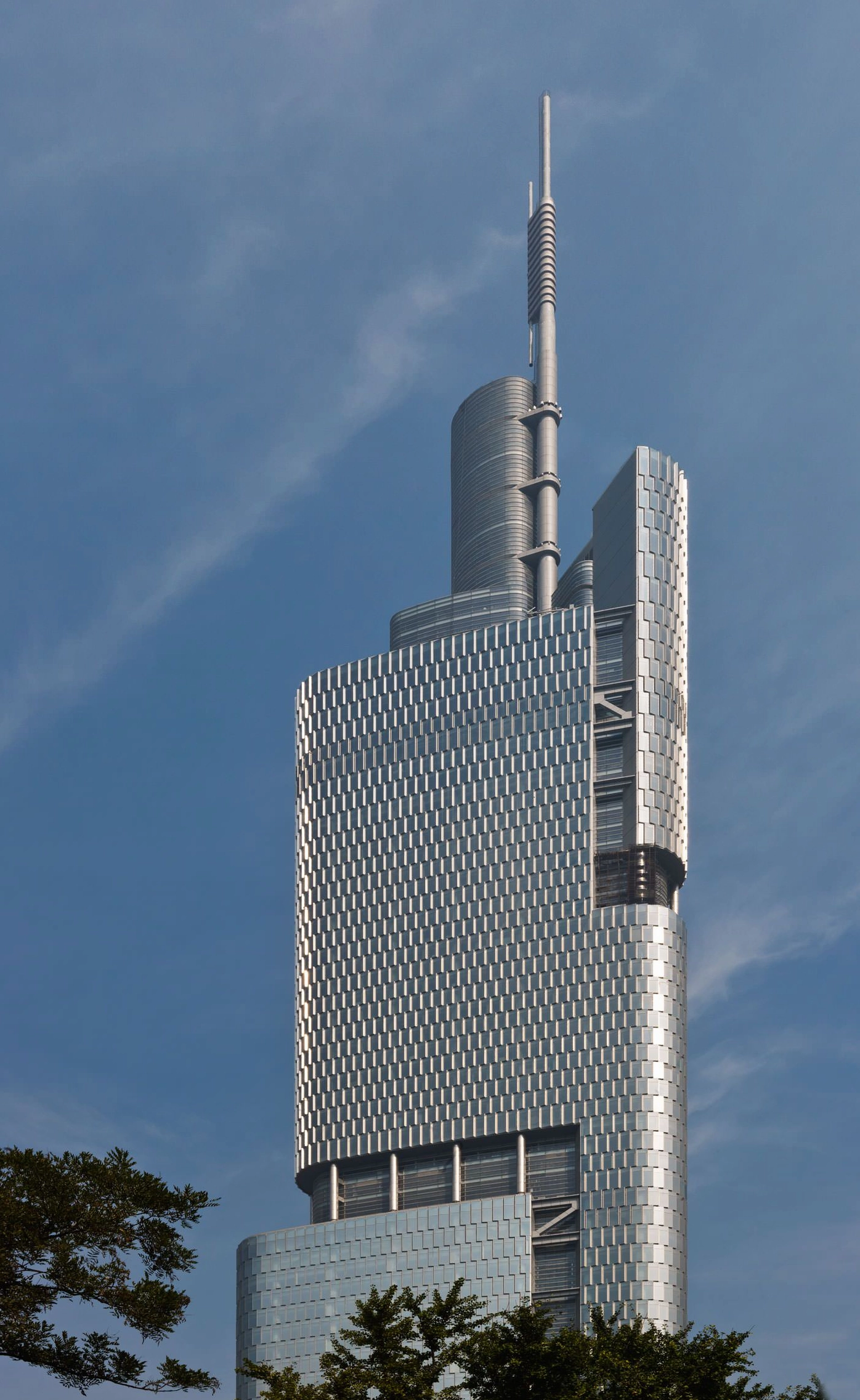 Cấu trúc phần đỉnh tháp chóp nhọn của Zifeng Tower