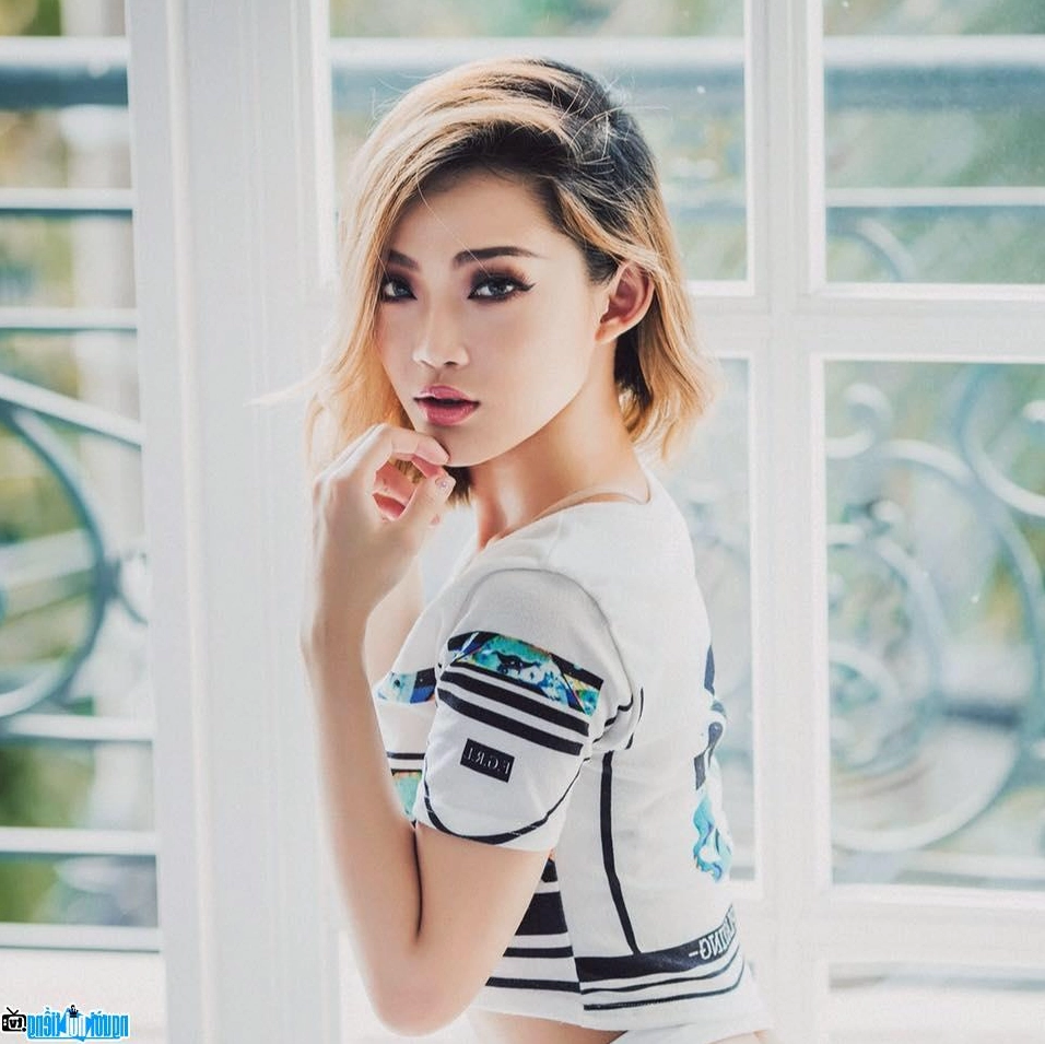 Chân dung cận cảnh khoe nét quyến rũ của DJ King Lady