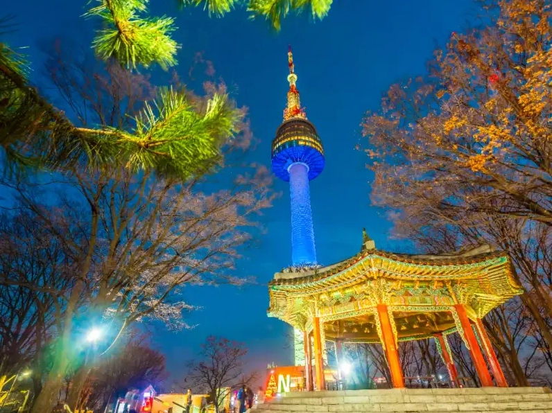 Công nghệ đèn LED chiếu sáng rực rỡ tháp Namsan