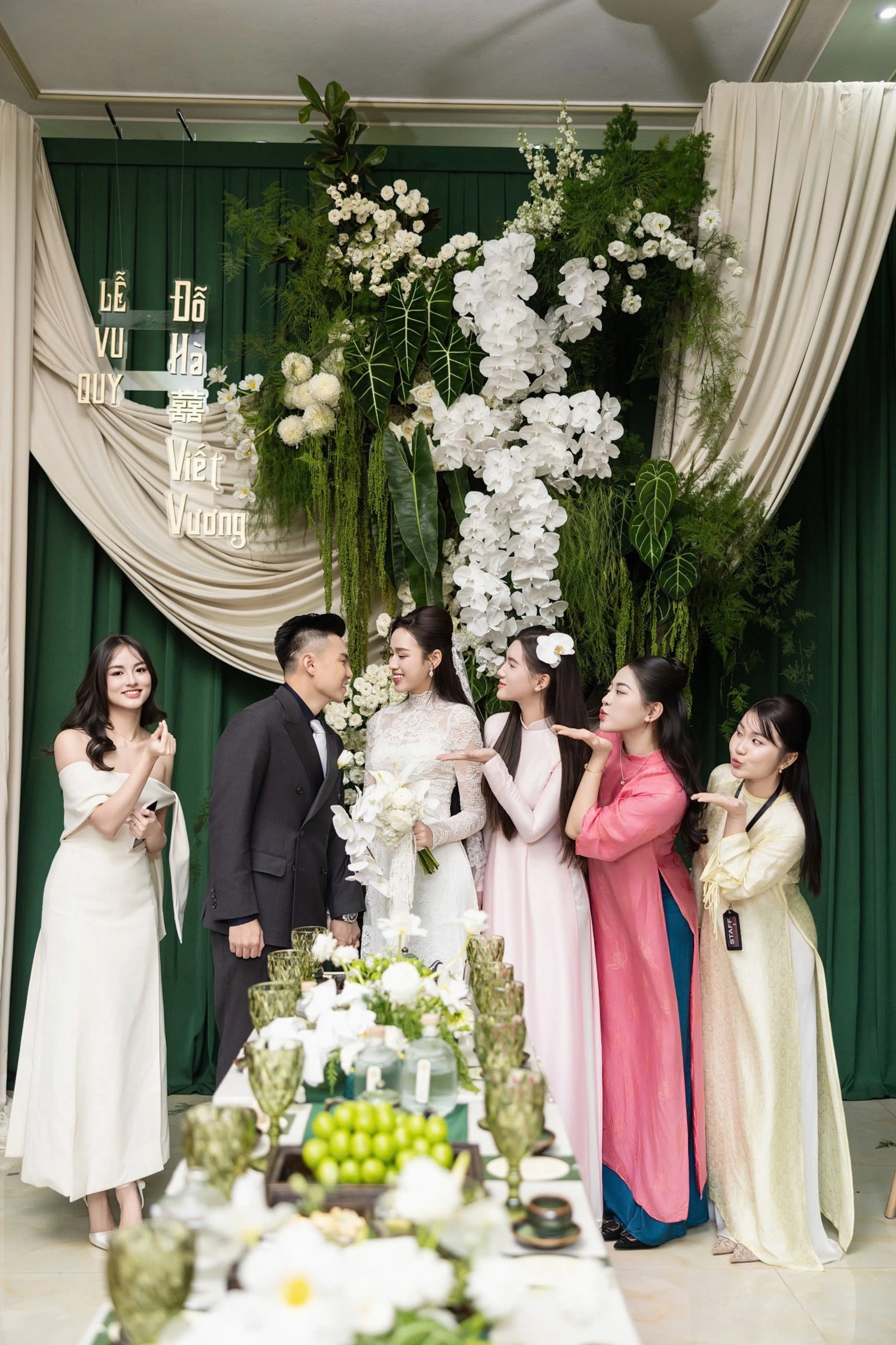 Dàn khách mời tại đám cưới dothiha