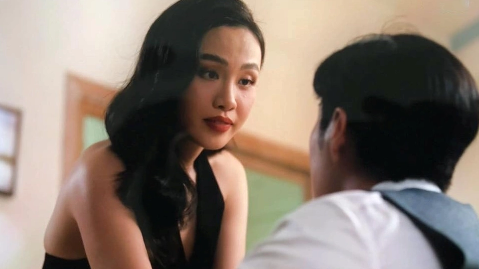 Diễn xuất nhập tâm của Á hậu Thủy tiên trong dự án phim mới