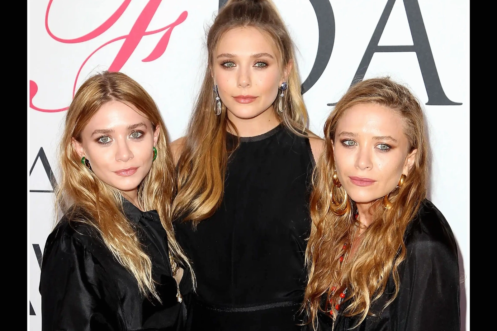 Elizabeth Olsen cùng những người chị em gái nổi tiếng của mình