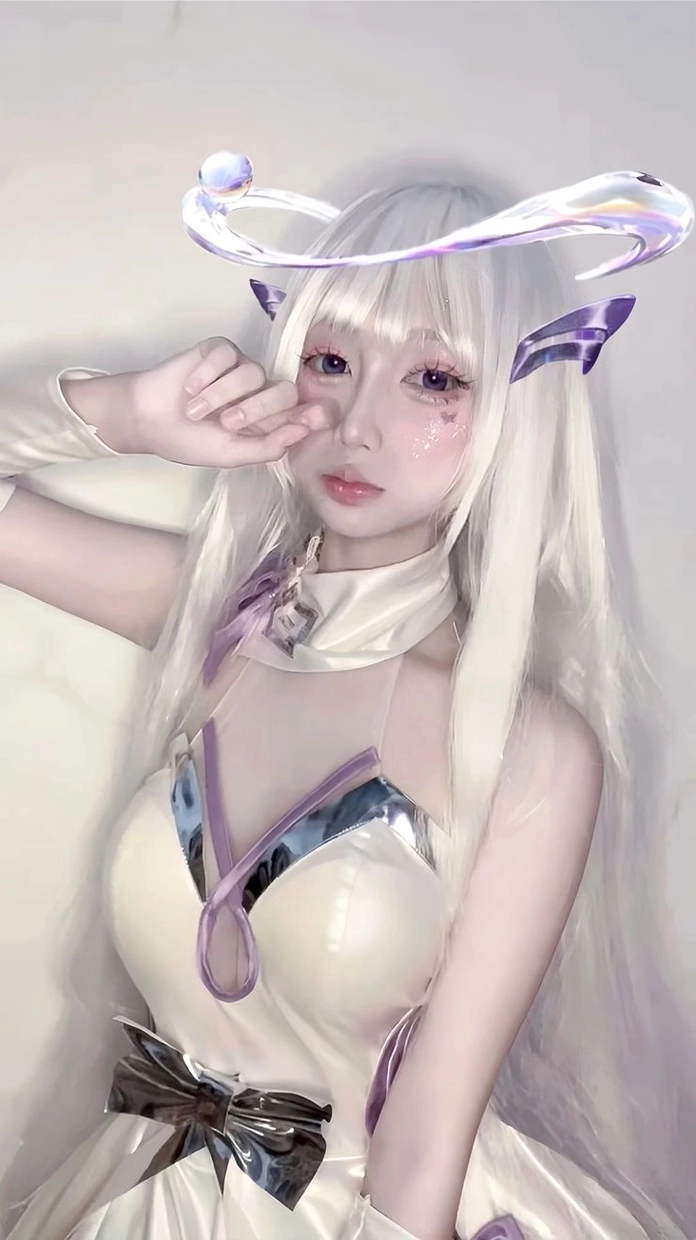 Gái xinh cosplay nhân vật Liên Quân sắc sảo