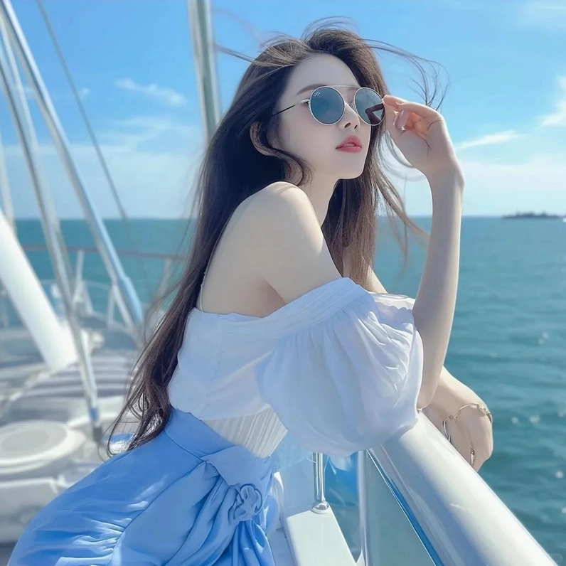 Girl Trung Quốc khoe nét đẹp hoàn hảo không tì vết