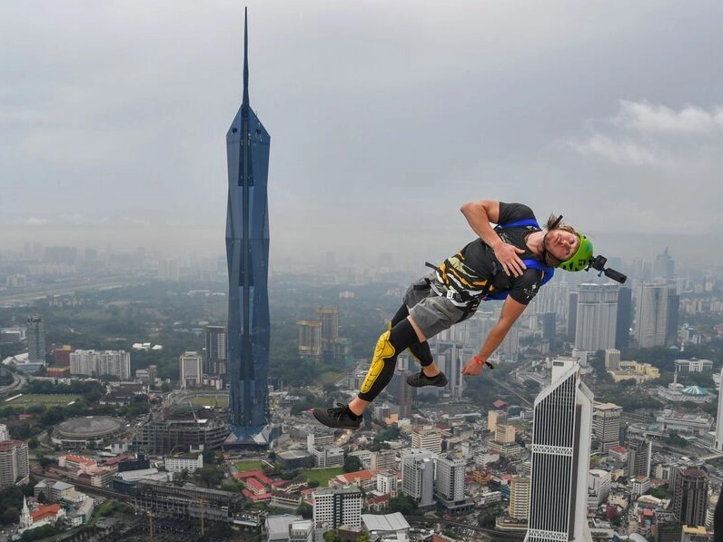 Góc chụp cận cảnh kiến trúc đài quan sát