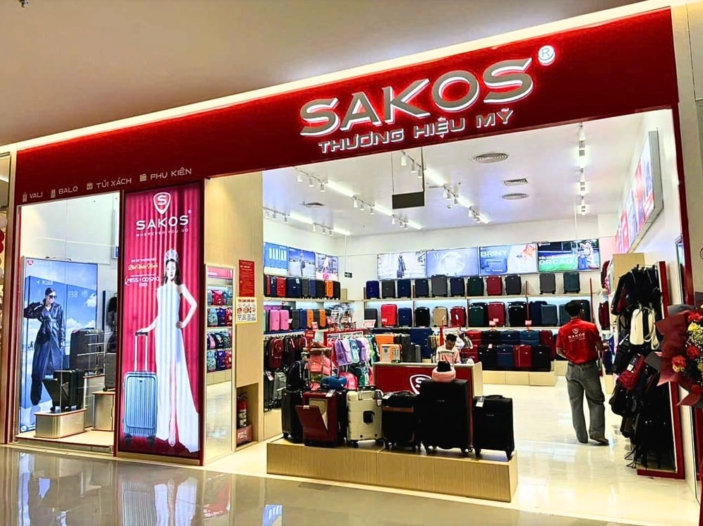 Góc mua sắm tĩnh mịch lấp lánh những món đồ xa xỉ