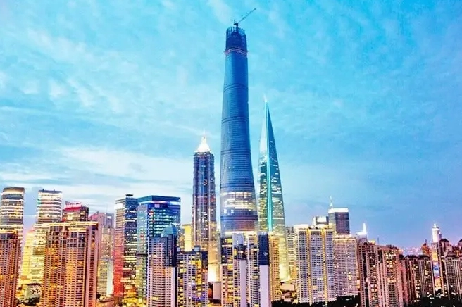 Góc nghiêng thần thánh của tháp Kim Mậu