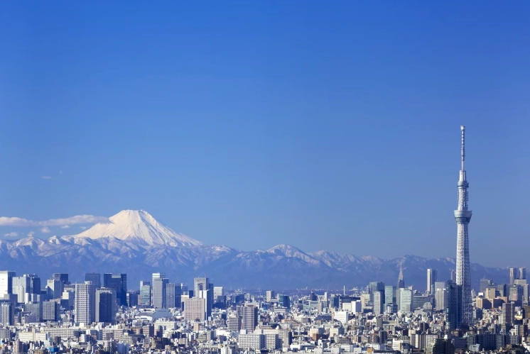 Góc nhìn kỳ lạ về tháp Tokyo Skytree từ một con hẻm nhỏ