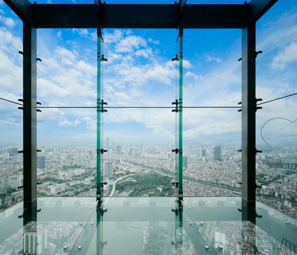 Góc nhìn toàn cảnh thành phố Hà Nội từ tầng 65 của Lotte Center