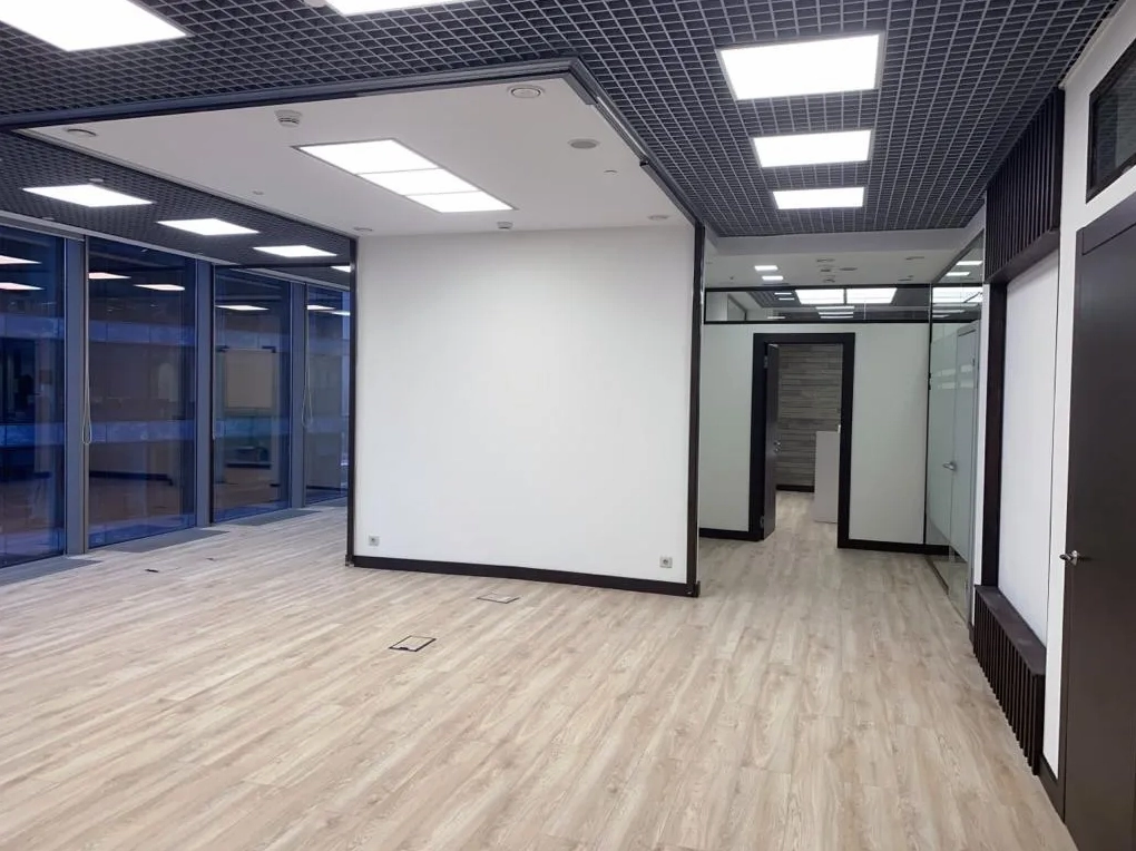 Hệ thống rèm che nắng hiện đại bảo vệ không gian bên trong