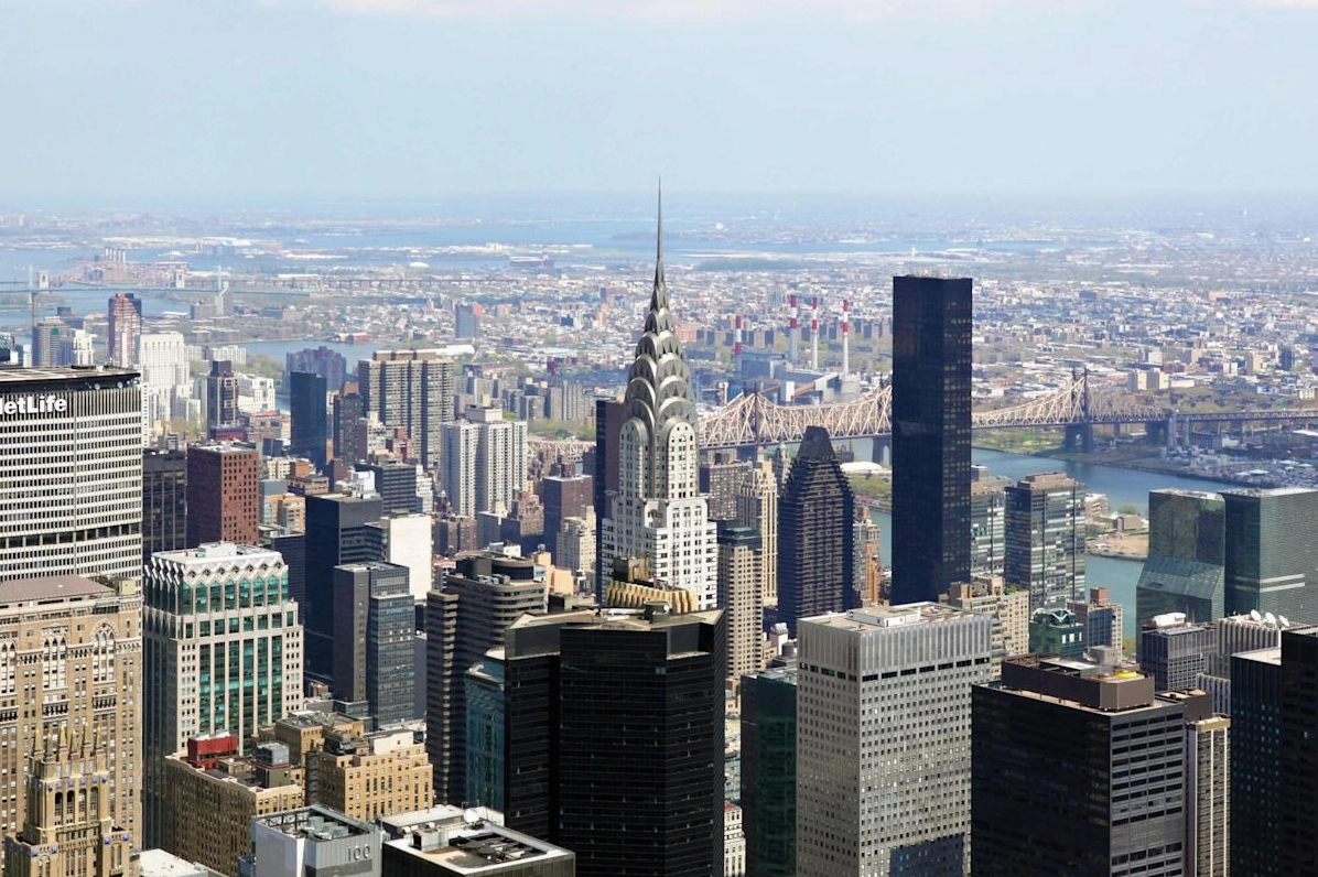 Hình ảnh Chrysler Building sừng sững vươn lên giữa bầu trời