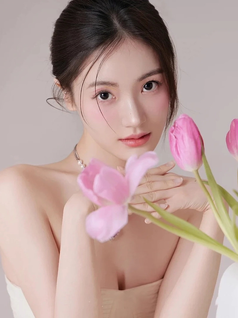 Hình ảnh cực nét chuẩn 4K của cô gái da trắng xinh đẹp