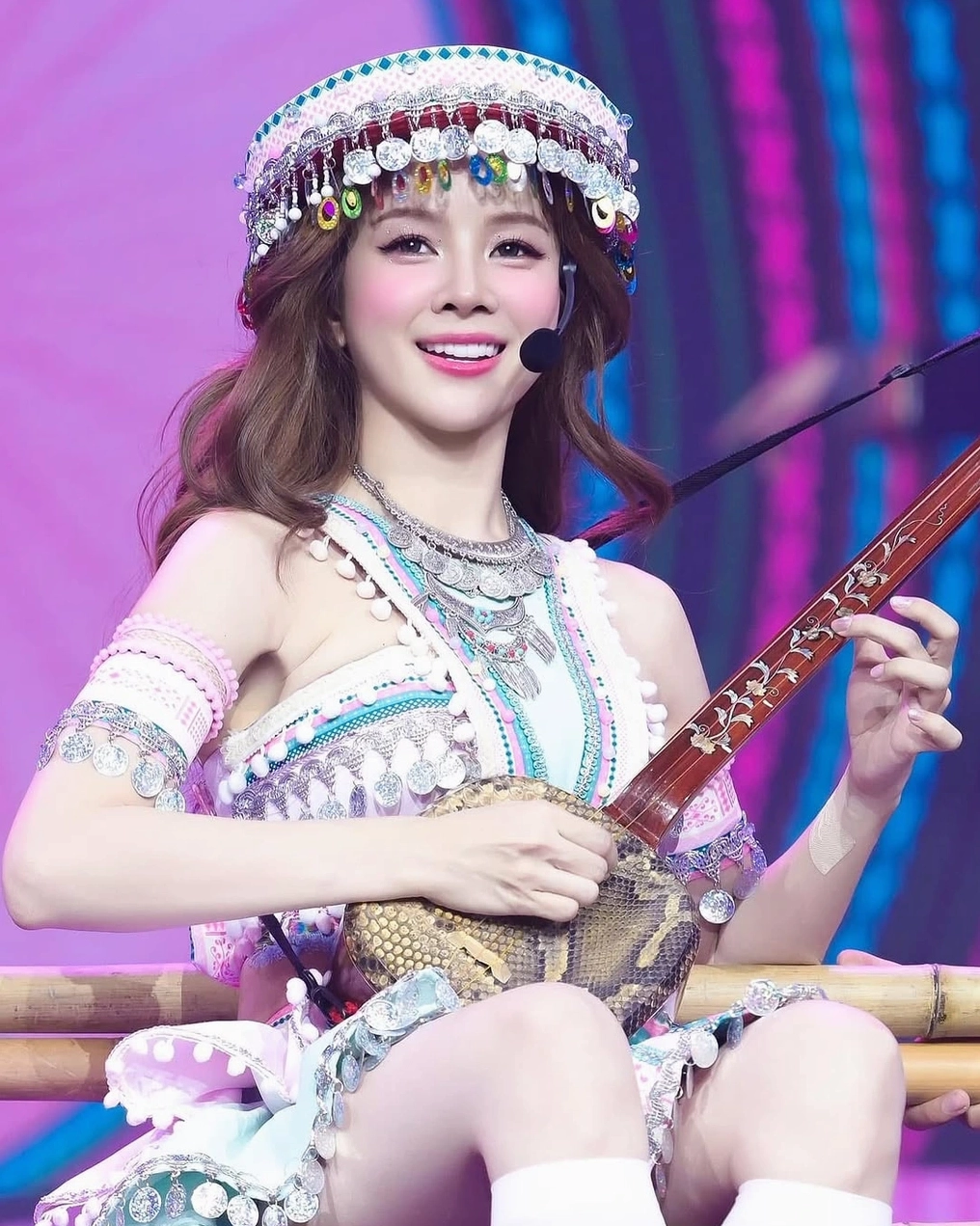 Hình ảnh DJ Mie rạng rỡ ở tuổi 30 với vẻ đẹp gợi cảm và sang trọng