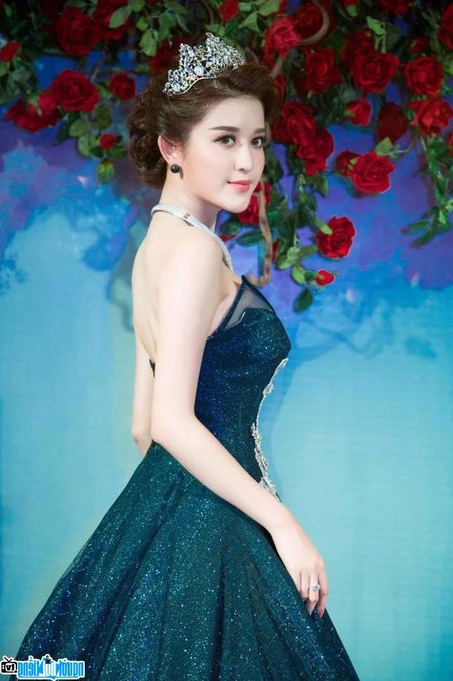 Hình ảnh mới nhất của Á hậu Huyền My khoe nhan sắc rạng rỡ