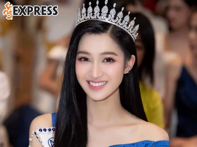 Hình ảnh rạng rỡ đánh dấu một năm nhiệm kỳ thành công của Phương Nhi