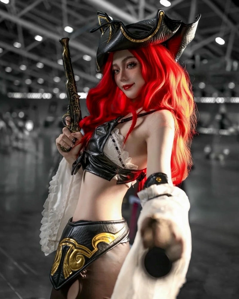 Hình cosplay anime nữ nổi bật và sắc nét đến từng chi tiết