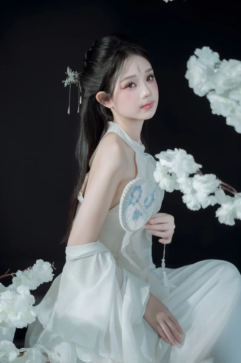 Hình nền sống động và tuyệt đẹp của cô gái da trắng