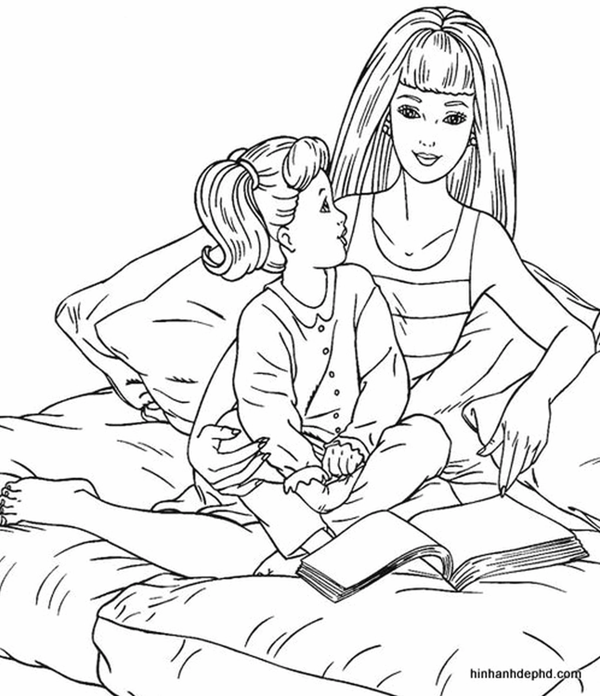 Hình vẽ gia đình 4 người hạnh phúc cho bé tô màu