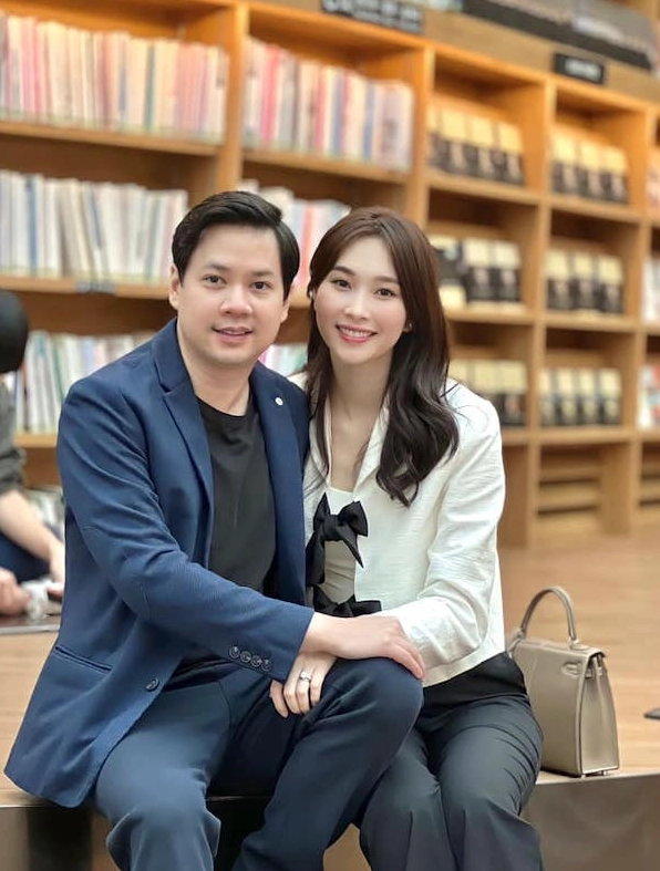 Hoa hậu Thu Thảo chia sẻ khoảnh khắc ngọt ngào