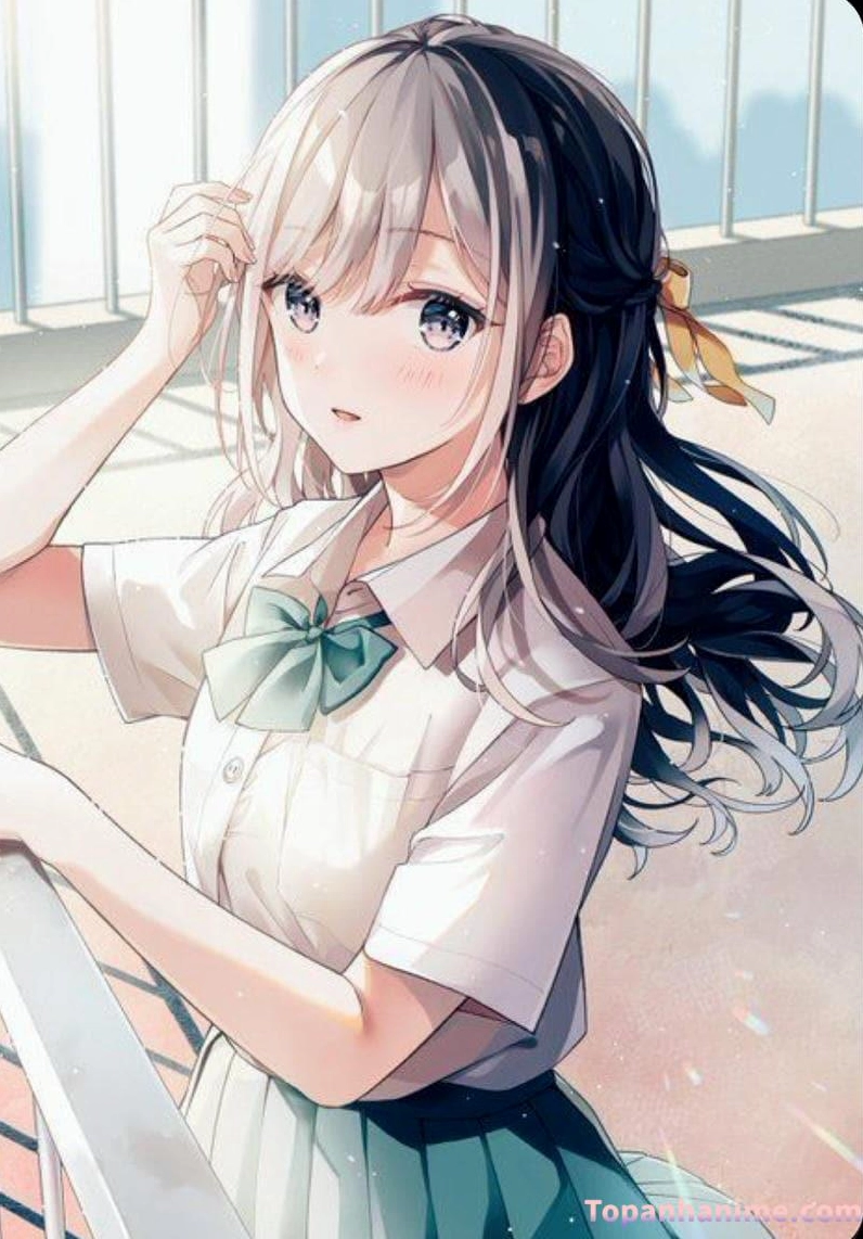 Học sinh anime bày trò trêu chọc bạn bè trong lớp