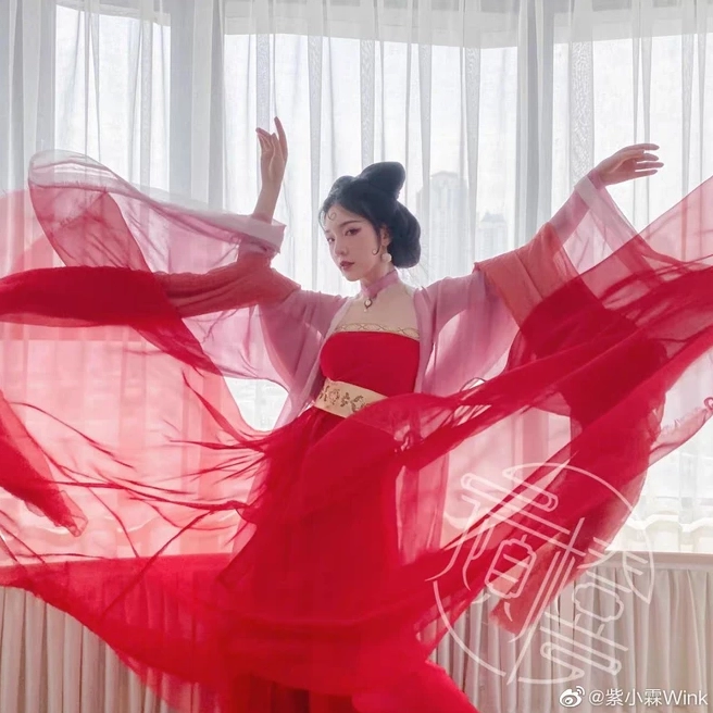 Hot girl khuấy đảo TikTok Trung Quốc với nhan sắc tựa thiên thần