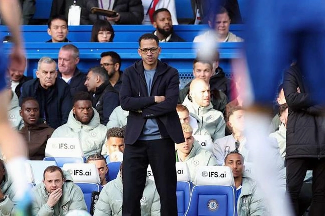 Huấn luyện viên Liam Rosenior trả lời phỏng vấn bày tỏ sự tiếc nuối khi Enzo Fernandez bị treo giò