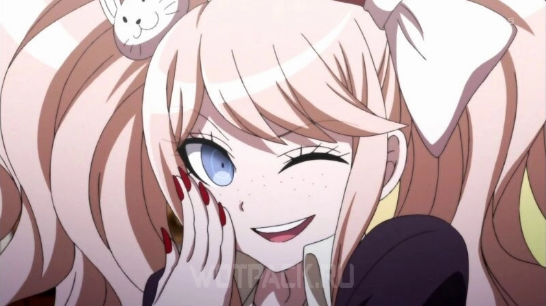 Junko Enoshima với nụ cười điên loạn đặc trưng