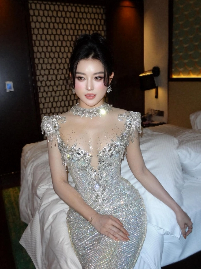 Khán giả ngóng chờ những dự định mới mẻ của Á hậu Huyền My