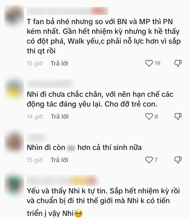 Khoảnh khắc Phương Nhi catwalk với trang phục áo tắm