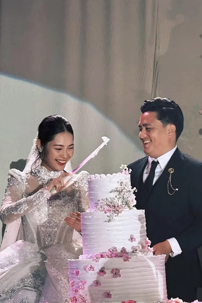 Không gian lãng mạn trong đám cưới Hoa hậu Nông Thúy Hằng