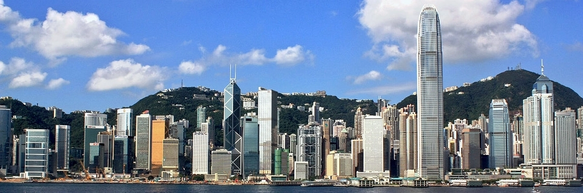 Khu trung tâm Hồng Kông rực sáng ánh đèn ma mị