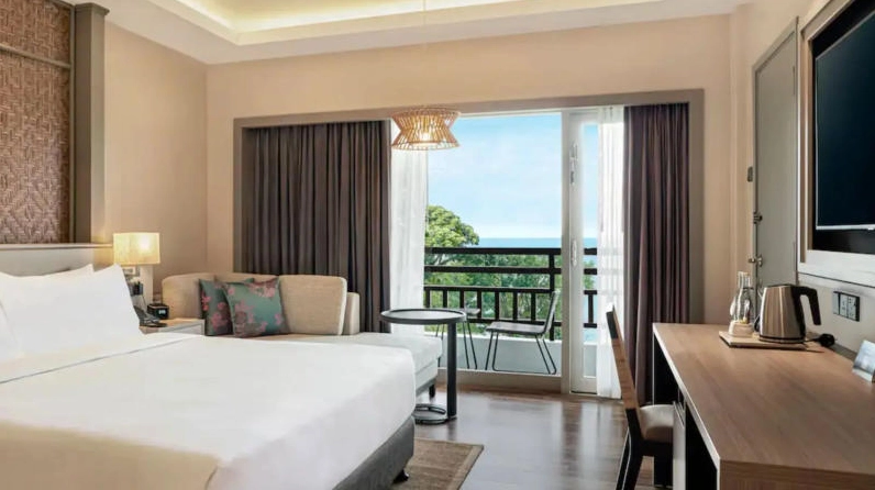 Kiến trúc đỉnh tháp Petronas nhọn hoắt vươn thẳng lên bầu trời