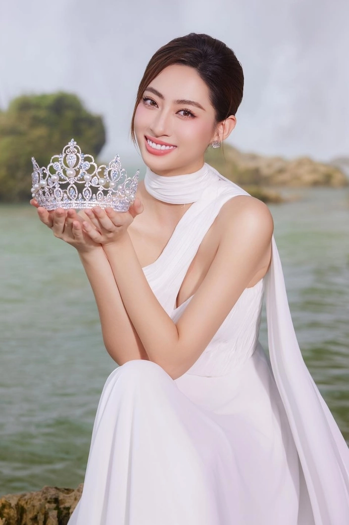 Lương Thùy Linh đăng quang Miss World Vietnam 2019 lọt top 12 Miss World