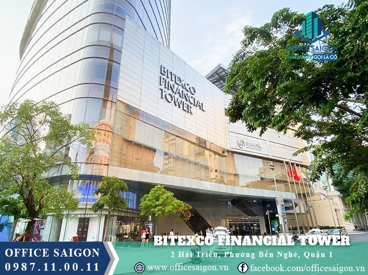 Mặt tiền sảnh chính rộng lớn đón khách của tòa nhà bitexco