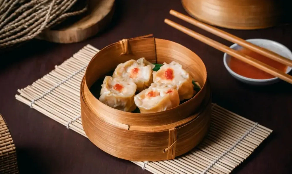 Món ăn hấp dẫn tại một nhà hàng nổi tiếng trong Lotte Center