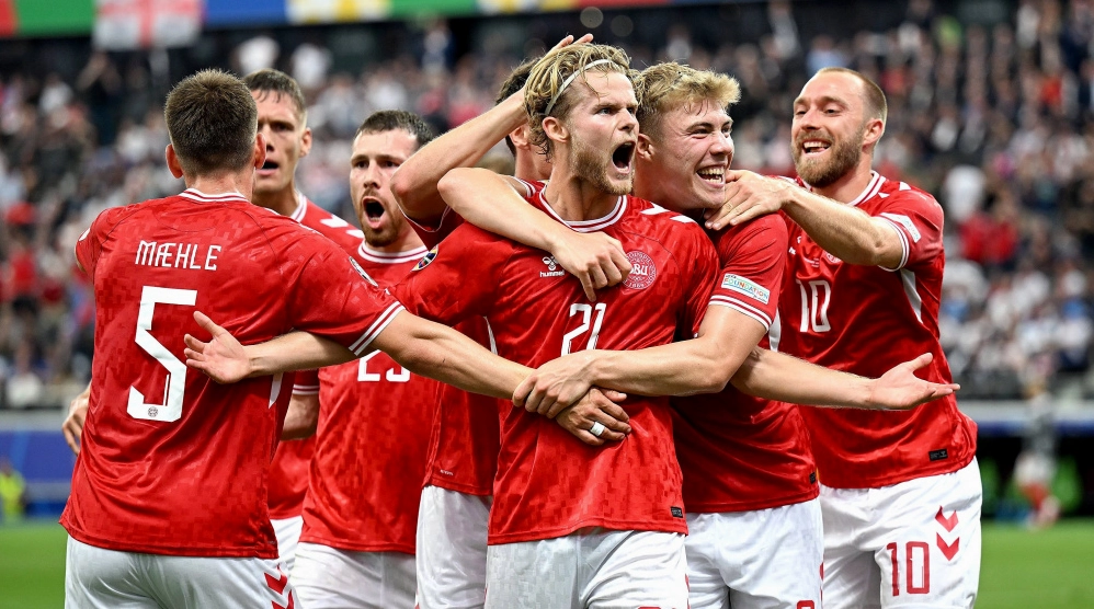 Morten Hjulmand tung cú sút xa đầy uy lực