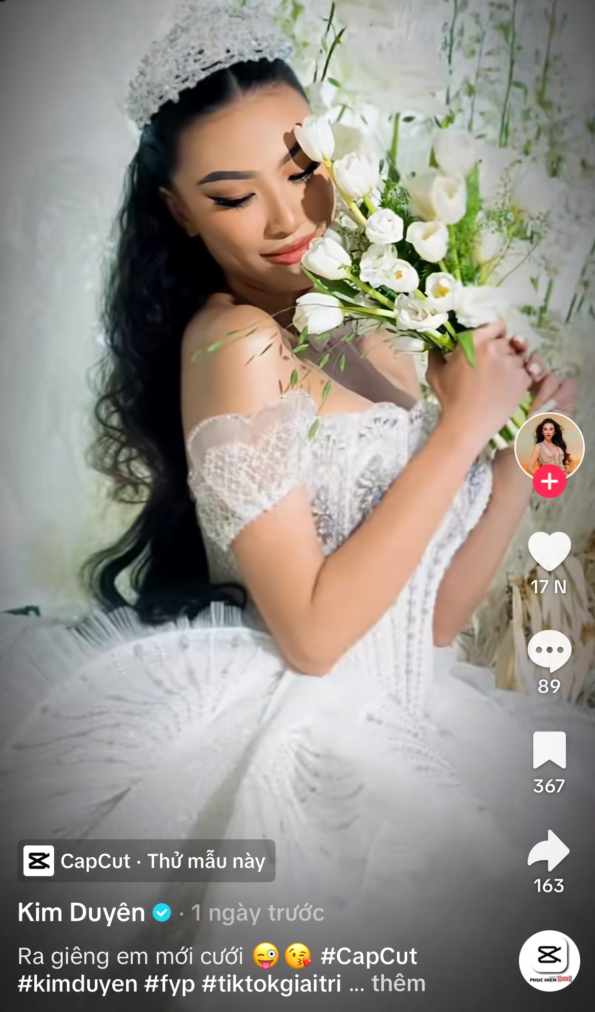 Một góc máy bắt trọn vẻ đẹp thanh tú của Kim Duyên