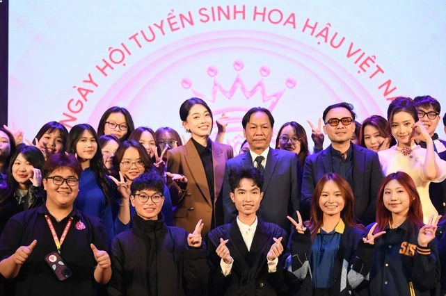 Một góc máy khác bắt trọn vẻ đẹp dịu dàng nhưng không kém phần sắc sảo