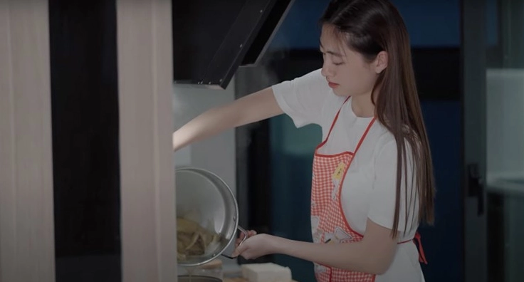 Một khoảnh khắc rạng rỡ của Lương Thùy Linh